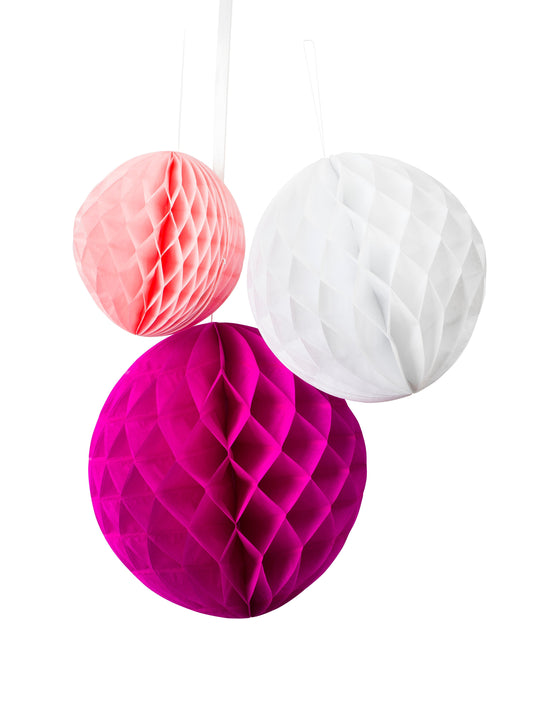 Honeycombballs,3pcs
1x 15cm (light pink #210C)
1x 20cm (white)
1x 25cm (pink #213C) - Engångsartiklar, Student, Jul, Nyår, Fest, Kalas